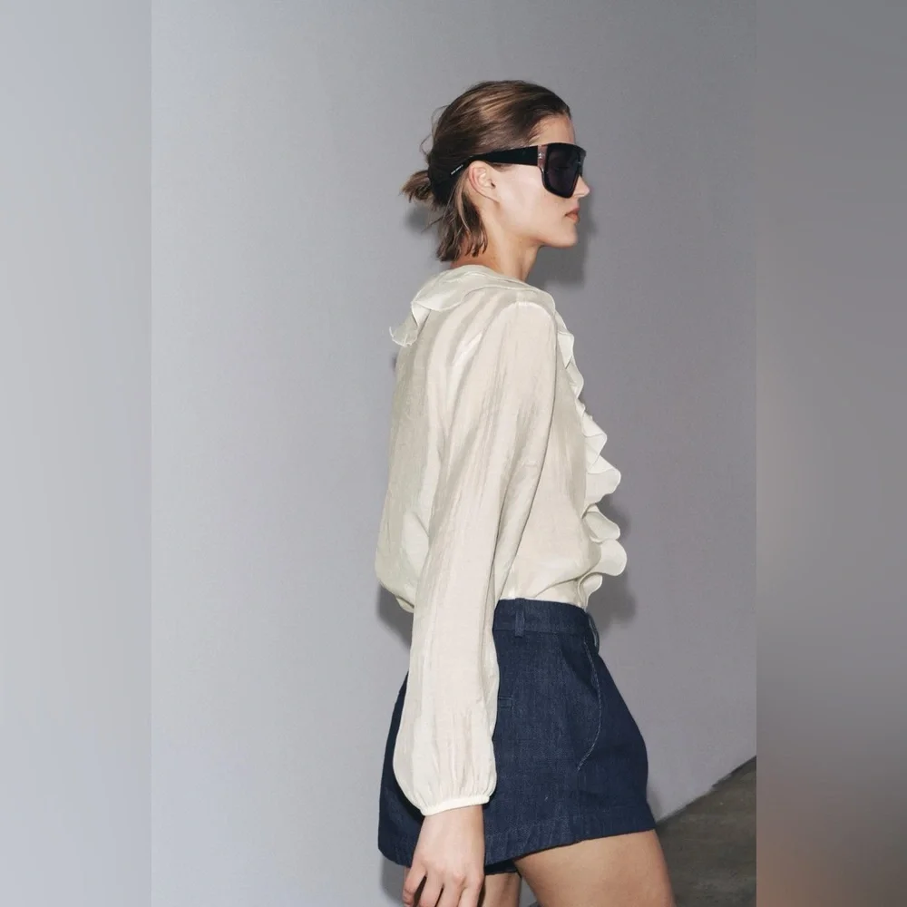 Zara NWT Romantic Victorian Ivory V Neck Long Puff Sleeve Ruffled Blouse (XS)